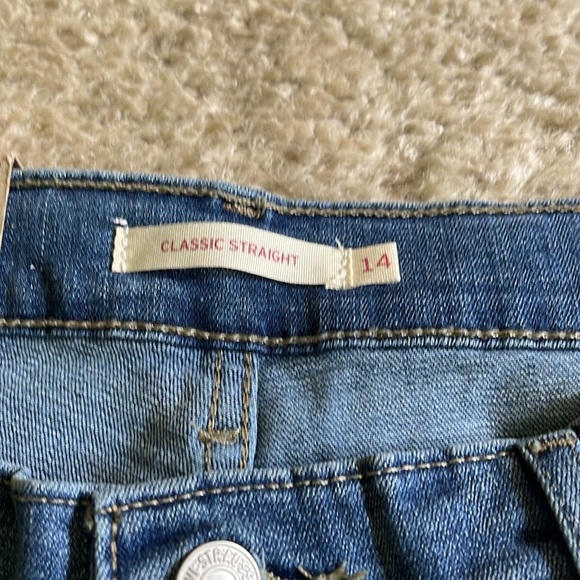 Levis Classic Straight Jeans - Picture 3 of 6